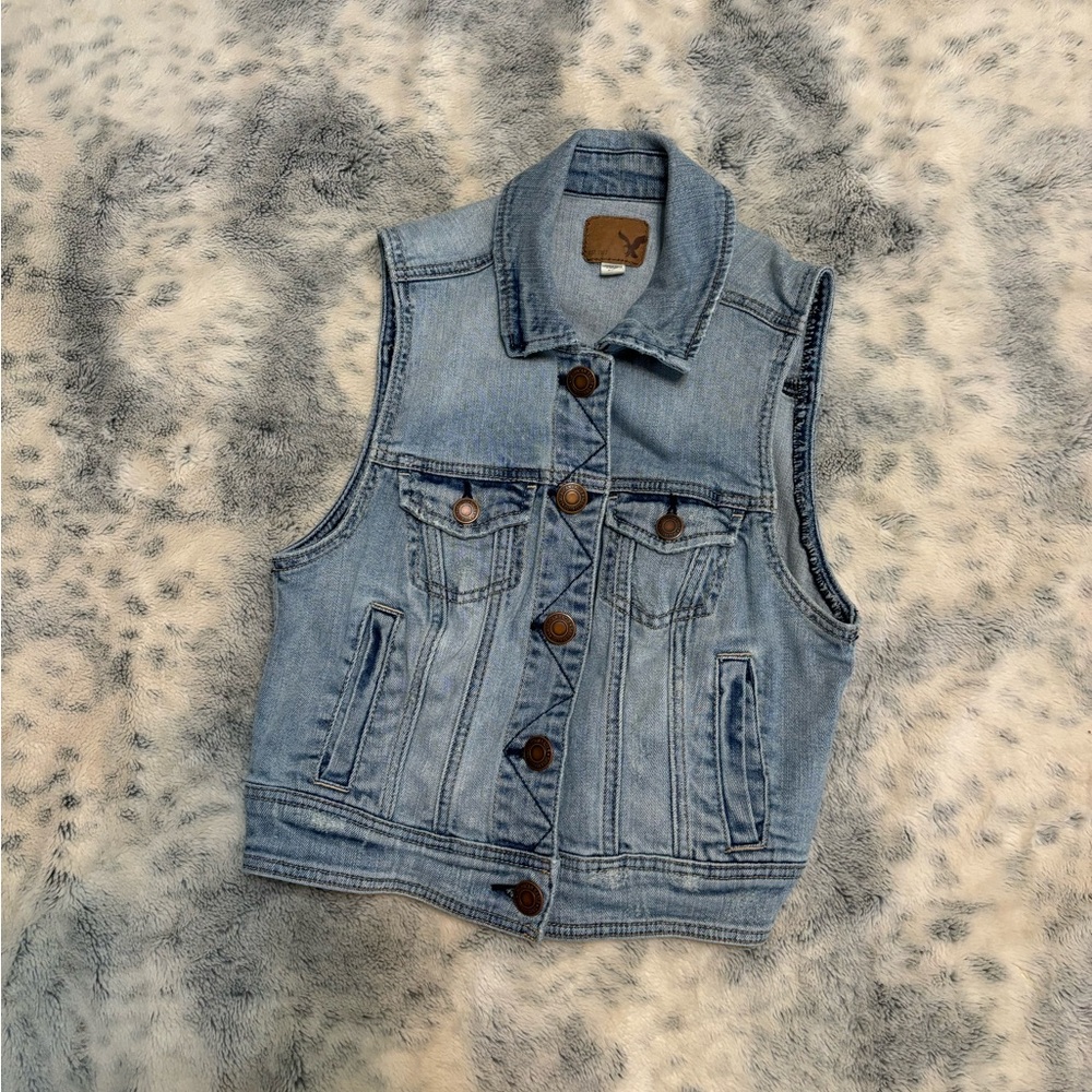 size small sleeveless jean vest from american eagle